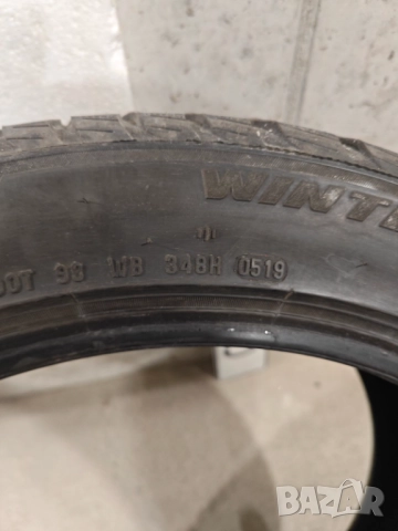 Зимни гуми Pirelli Winter SottoZero 3 235 45 18, снимка 4 - Гуми и джанти - 51899306