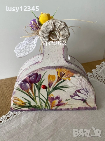 Двоен салфетник-Пролетни минзухари!💜🧡💚, снимка 4 - Декорация за дома - 53843013