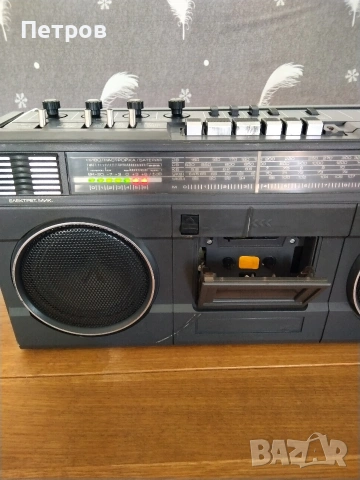 Продавам стар български радиокасетофон Resprom RMS 323 (Респром РМС 323), снимка 5 - Радиокасетофони, транзистори - 54101344