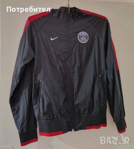 Яке/ветровка на PSG Nike, снимка 1 - Спортни дрехи, екипи - 46694604