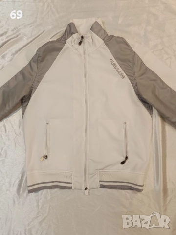 Рядък мъжки спортен сиучър на guess jeans тип softshell/windbreaker