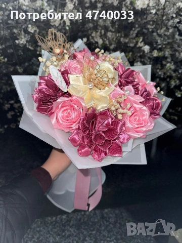 Красив и нежен сатенен букет - ръчна изработка, снимка 3 - Подаръци за жени - 54084329