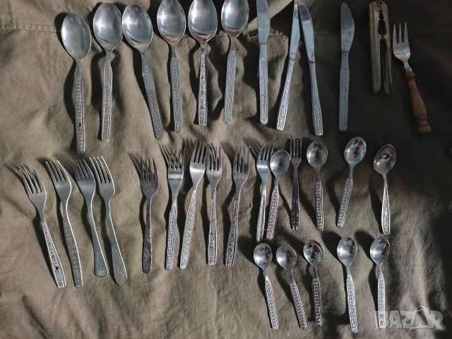Продавам стари вилици и лъжици , снимка 7 - Сервизи - 54232656