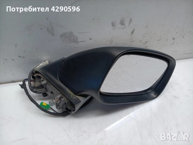 Дясно огледало Peugeot 807 / Phedra / Ulysse / Пежо 807 / Федра / Улисе , снимка 2 - Части - 51969760