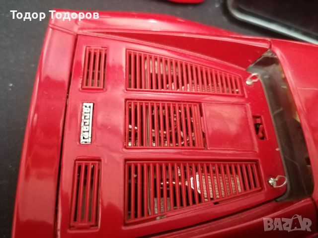 Колекционерски модел Ferrari - 288 GTO Bburago 1/18, снимка 9 - Колекции - 46351599