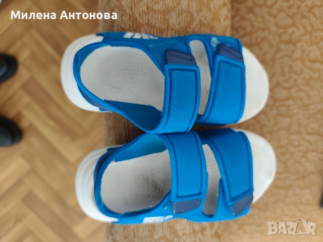 Детски маратонки Adidas!, снимка 2 - Детски маратонки - 53986797