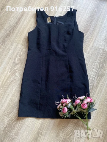 Черна рокля 