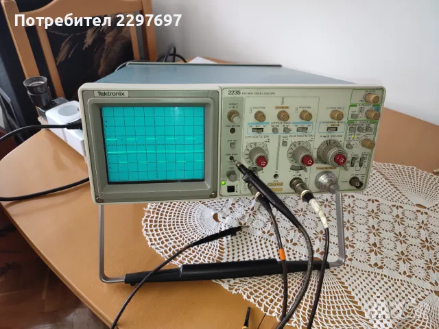 Продавам осцилоскоп TEKTRONIX 2235 100MHz с 1 сонда, снимка 1 - Друга електроника - 47082615