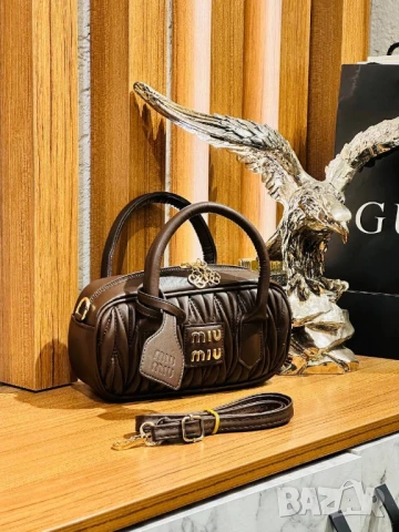 чанти Miu Miu , снимка 4 - Чанти - 50669144