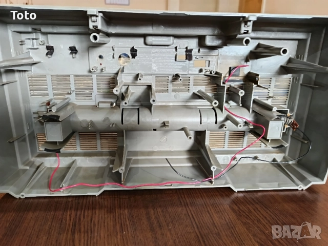 Заден капак и механика за Sharp 5757, снимка 3 - Радиокасетофони, транзистори - 52442545