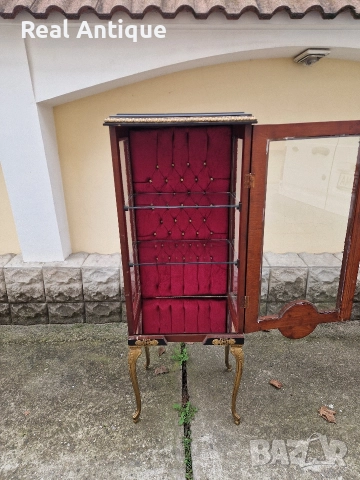 Уникална антикварна френска витрина Луй 15, снимка 9 - Антикварни и старинни предмети - 52704516