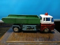 Стара ламаринена китайска играчка самосвал., снимка 3