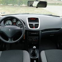 Peugeot 207 1.6 HDI 90 k.c., снимка 10 - Автомобили и джипове - 45860994