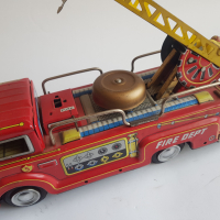 Стара японска тенекиена играчка Пожарен камион., снимка 11 - Колекции - 45036874