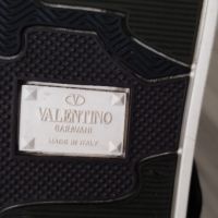 Valentino Garavani маратонки 41.5 Оригинал Унисекс, снимка 10 - Маратонки - 45854919