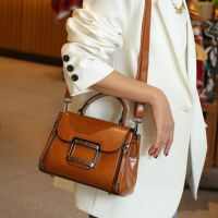 Малка дамска чанта от естествена кожа Brown 1221, снимка 11 - Чанти - 45353191