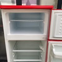 Червен хладилник с камера АеГ Електролукс 144 см, снимка 4 - Хладилници - 45455216