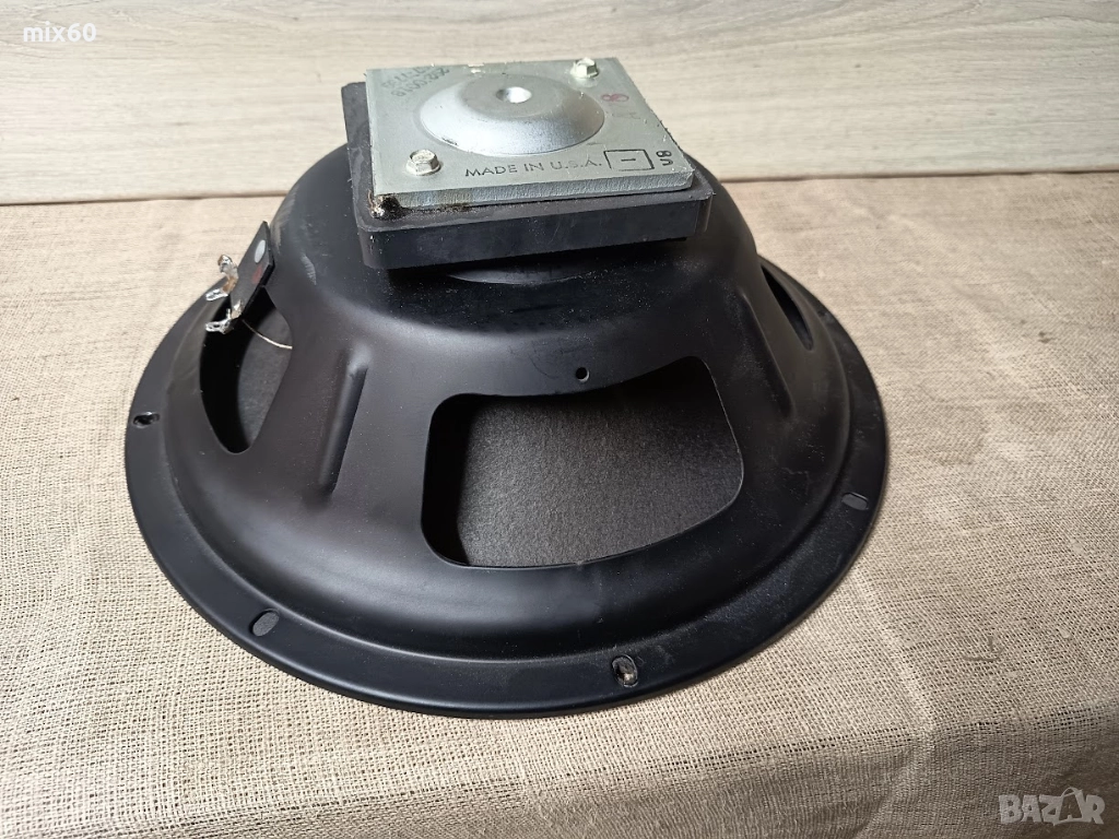 Продавам американски китарен говорител 12 ", снимка 1