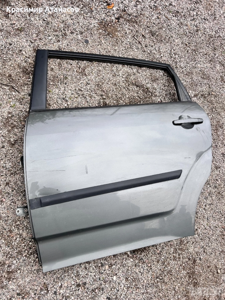 Врата задна лява за Тойота корола версо. 2004-2008г, снимка 1