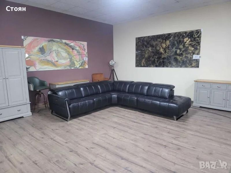 Дизайнерски черен кожен ъглов диван с електрически релакс механизъм, снимка 1