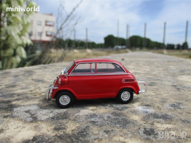 BMW Izetta DeCarlo 600 от 1960 - мащаб 1:43 на IXO/Altaya моделът е нов в блистер, снимка 9 - Колекции - 45190762