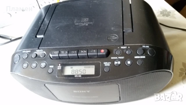 Радио касетофон компакт диск  Sony CFD-550 , снимка 8 - Радиокасетофони, транзистори - 50672866