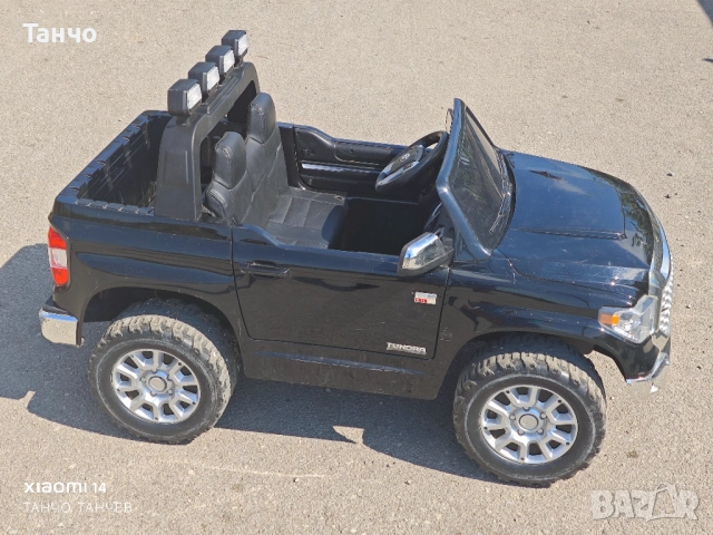 Голям двуместен акумулаторен джип TOYOTA Tundra 12V - 2x9Ah с дистанц., снимка 3 - Други - 51749460