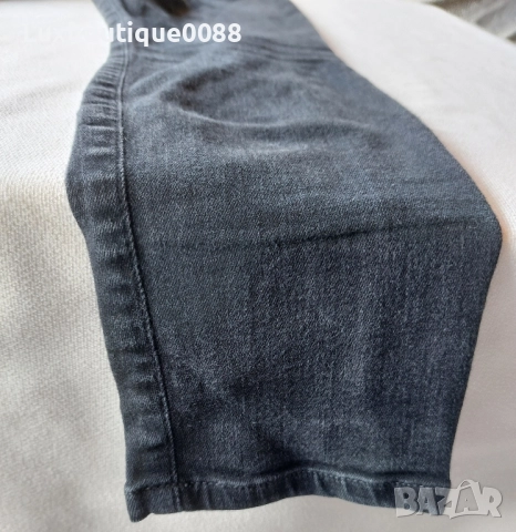 Използвани в отлично състояние дамски дънки Tommy Jeans 31/28, снимка 10 - Дънки - 51946847