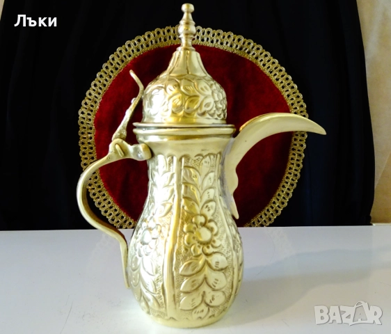 Арабска бронзова кана за кафе,джезве,Dallah,печат на майстора. , снимка 2 - Антикварни и старинни предмети - 51882613