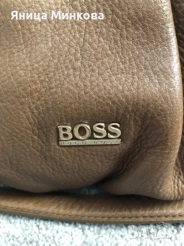 HUGO BOSS- дамска чанта, естествена кожа, снимка 2 - Чанти - 47128786