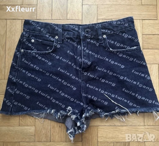 Къси дънкови панталони