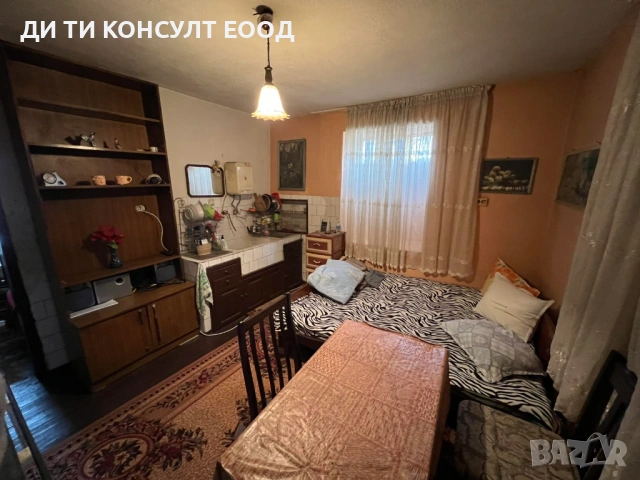 Двуетажна къща в подножието на Беласица, снимка 4 - Къщи - 53898069