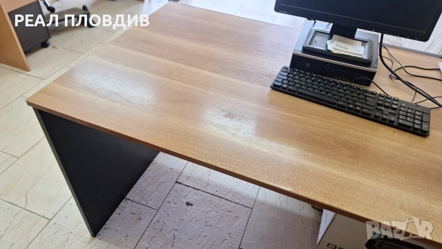 Офис оборудване - бюра, столове, компютър и др., снимка 7 - Работни маси и бюра - 53442920