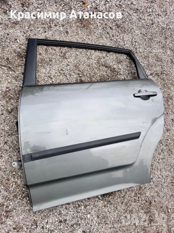 Врата задна лява за Тойота корола версо. 2004-2008г