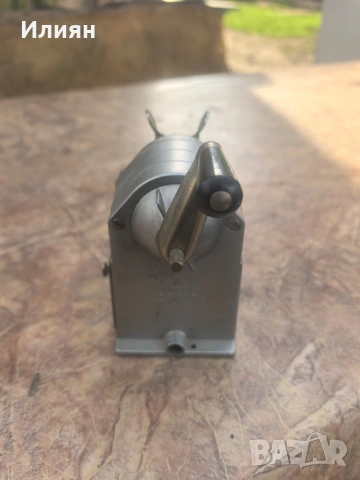 Острилка за моливи, снимка 5 - Ученически пособия, канцеларски материали - 54118468