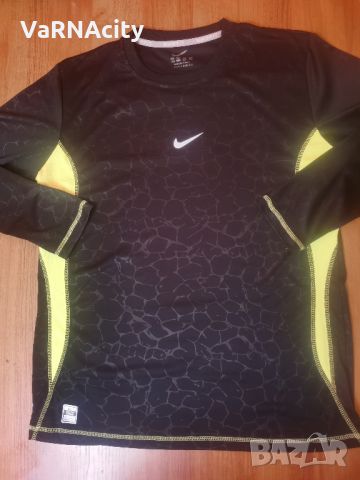Nike size M , снимка 1 - Спортни дрехи, екипи - 45454812
