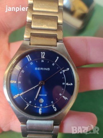 Елегантен мъжки часовник Bering TITANIUM 