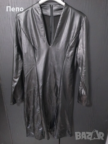 Кожена рокля