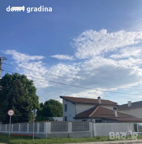 Продава къща  ,главен път между Старо Оряхово и Долни Чифлик