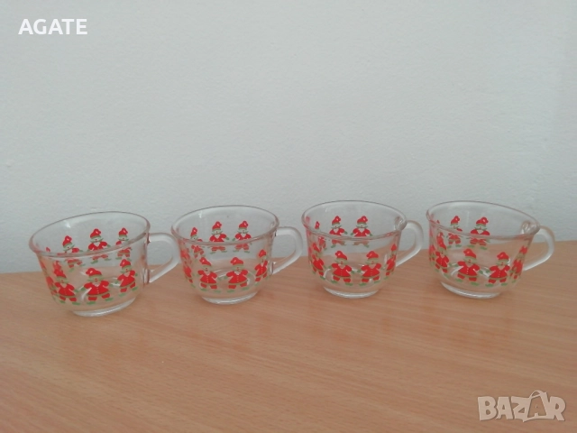 4 броя оригинални стъклени чаши за греяно вино с Дядо Коледа, arcoroc - Франция, снимка 2 - Чаши - 52506062