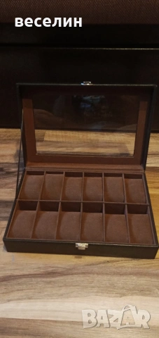 Кутия за 12 часовника от изкуствена кожа