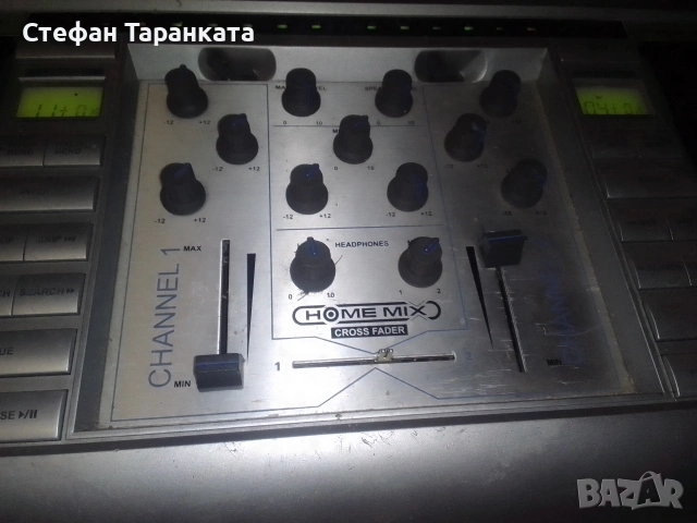 Кросравар михер със два CD playera и вграден усилвател и две тонколони , снимка 3 - Ресийвъри, усилватели, смесителни пултове - 53184287