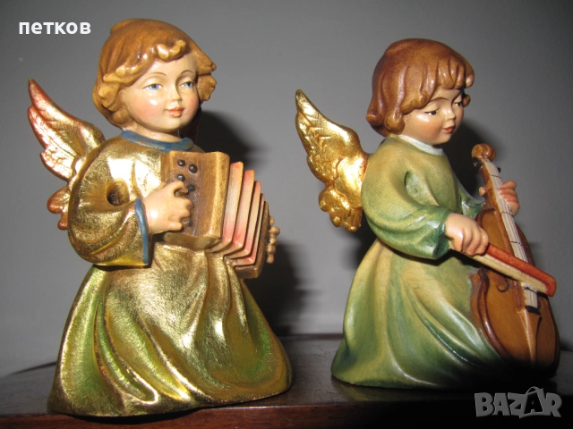 оригинални дървени фигурки-2 бр.