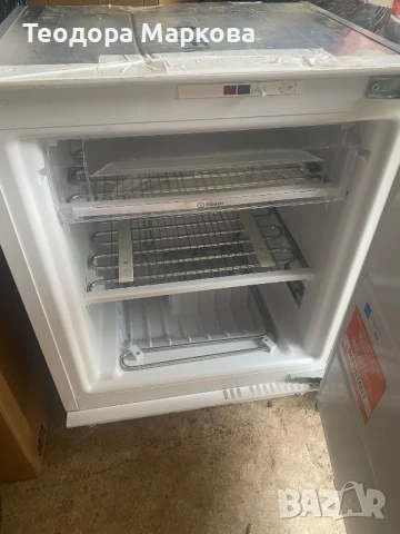 Фризер за вграждане Indesit , снимка 5 - Хладилници - 51167879
