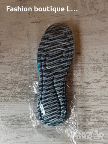 Нови стелки 41-42 номер 💙, снимка 4 - Маратонки - 52431176