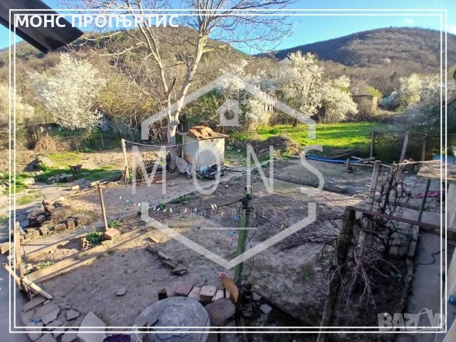 Двуетажна къща в с. Ряховците, близо до гр. Севлиево., снимка 3 - Къщи - 54148986