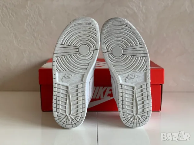 Оригинални обувки Air Jordan 1 Low White | 40 номер, снимка 6 - Дамски ежедневни обувки - 47090161