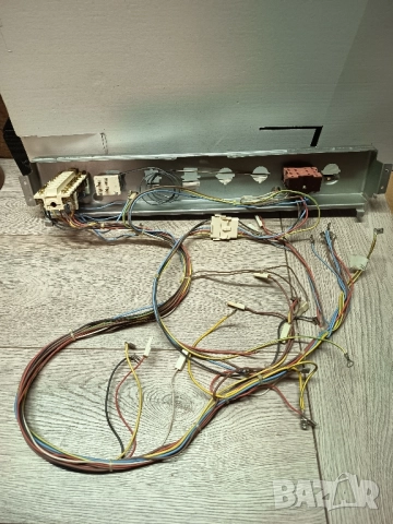 Готварска печка индезит mod: K6M5 части 6 вида В, снимка 3 - Печки, фурни - 51949463