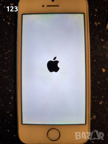 Продавам IPHONE SE , снимка 1 - Apple iPhone - 46205289