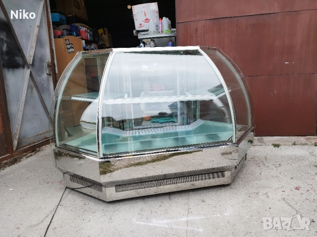 Хладилна витрина Showcase, снимка 2 - Хладилни витрини и фризери - 52053793